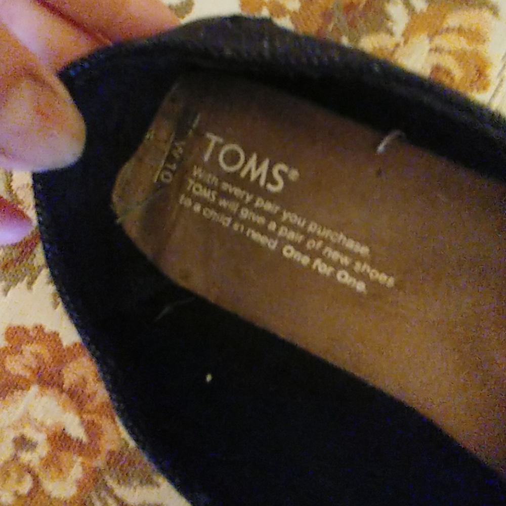 Toms - Picture 4 of 4